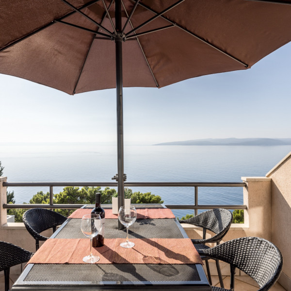 Living room, Villa Perla, Villa Perla in Bratuš on the Makarska Riviera – Apartments with a view of the Adriatic Sea Baška Voda