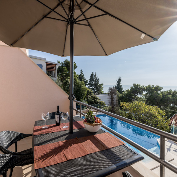 Living room, Villa Perla, Villa Perla in Bratuš on the Makarska Riviera – Apartments with a view of the Adriatic Sea Baška Voda