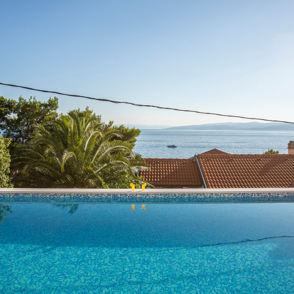 Villa Perla, Villa Perla in Bratu&scaron; on the Makarska Riviera &ndash; Apartments with a view of the Adriatic Sea Ba&scaron;ka Voda