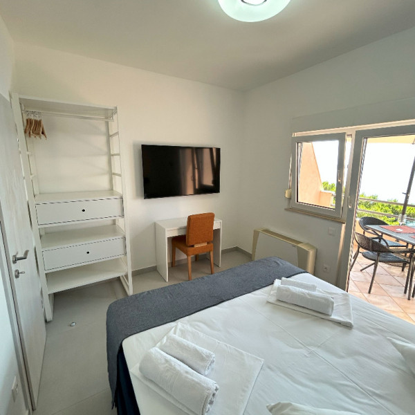 Bedrooms, Villa Perla, Villa Perla in Bratu&scaron; on the Makarska Riviera &ndash; Apartments with a view of the Adriatic Sea Ba&scaron;ka Voda