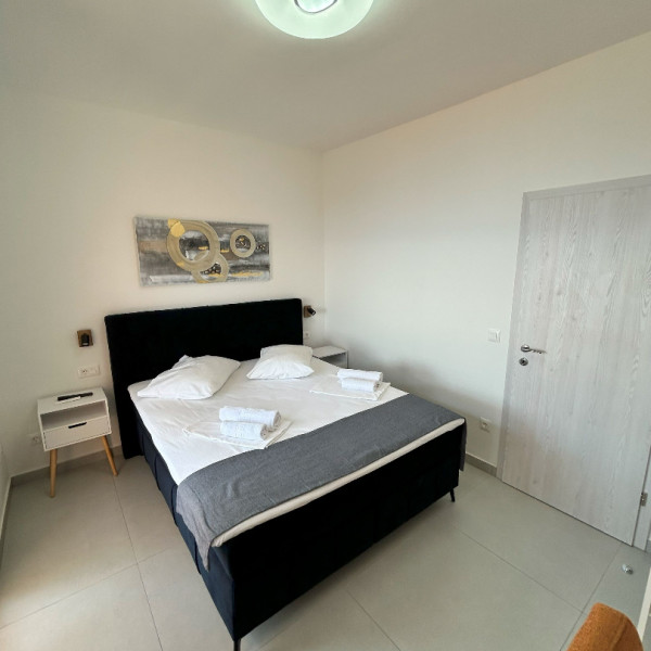 Bedrooms, Villa Perla, Villa Perla in Bratu&scaron; on the Makarska Riviera &ndash; Apartments with a view of the Adriatic Sea Ba&scaron;ka Voda