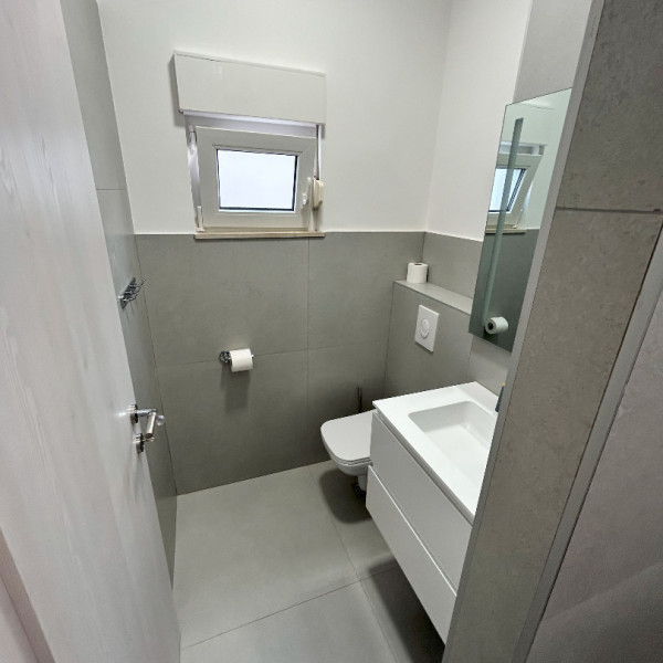 Bathroom / WC, Villa Perla, Villa Perla in Bratu&scaron; on the Makarska Riviera &ndash; Apartments with a view of the Adriatic Sea Ba&scaron;ka Voda