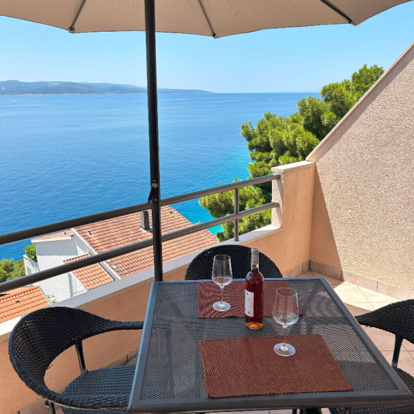 Living room, Villa Perla, Villa Perla in Bratuš on the Makarska Riviera – Apartments with a view of the Adriatic Sea Baška Voda