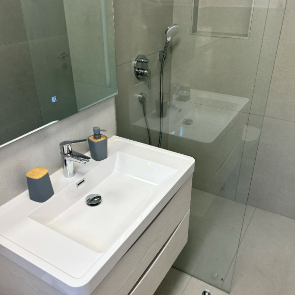 Bathroom / WC, Villa Perla, Villa Perla in Bratuš on the Makarska Riviera – Apartments with a view of the Adriatic Sea Baška Voda