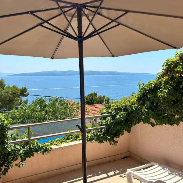 Living room, Villa Perla, Villa Perla in Bratuš on the Makarska Riviera – Apartments with a view of the Adriatic Sea Baška Voda