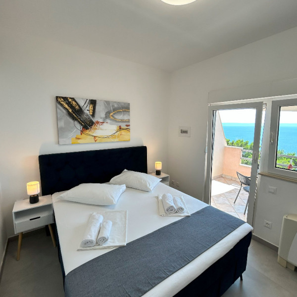 Bedrooms, Villa Perla, Villa Perla in Bratuš on the Makarska Riviera – Apartments with a view of the Adriatic Sea Baška Voda