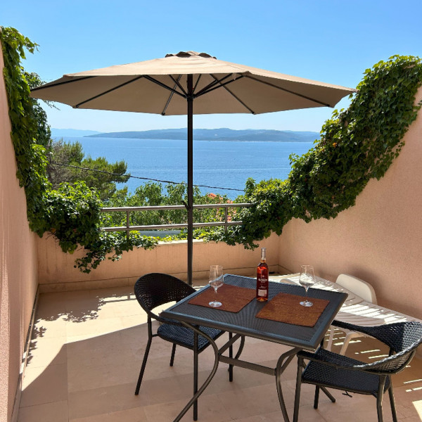 Living room, Villa Perla, Villa Perla in Bratuš on the Makarska Riviera – Apartments with a view of the Adriatic Sea Baška Voda