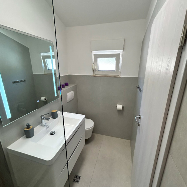 Bathroom / WC, Villa Perla, Villa Perla in Bratuš on the Makarska Riviera – Apartments with a view of the Adriatic Sea Baška Voda