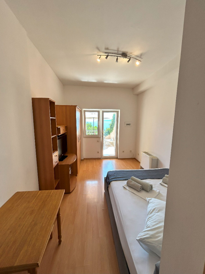 Apartment 10, Villa Perla in Bratu&scaron; on the Makarska Riviera &ndash; Apartments with a view of the Adriatic Sea Ba&scaron;ka Voda