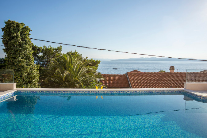 Exterior, Villa Perla in Bratu&scaron; on the Makarska Riviera &ndash; Apartments with a view of the Adriatic Sea Ba&scaron;ka Voda