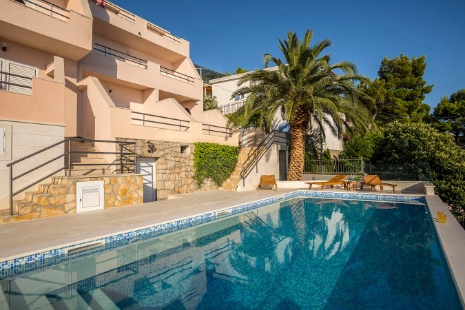 Exterior, Villa Perla in Bratu&scaron; on the Makarska Riviera &ndash; Apartments with a view of the Adriatic Sea Ba&scaron;ka Voda