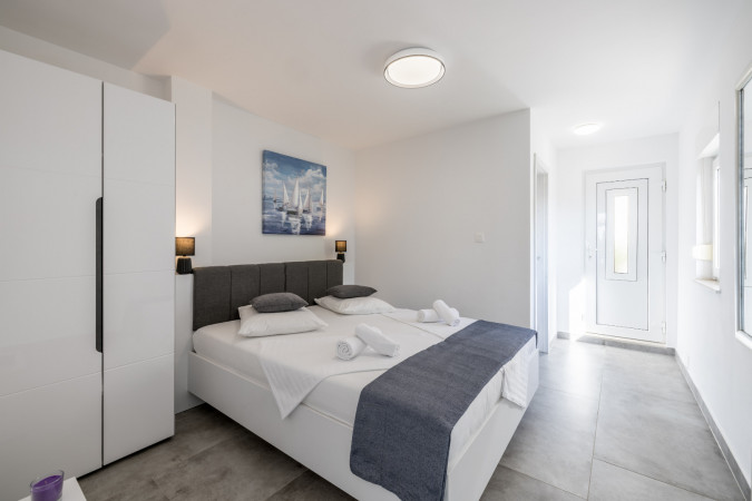 Apartment 1, Villa Perla in Bratu&scaron; on the Makarska Riviera &ndash; Apartments with a view of the Adriatic Sea Ba&scaron;ka Voda