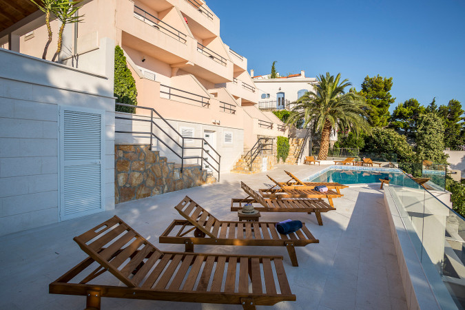 Exterior, Villa Perla in Bratu&scaron; on the Makarska Riviera &ndash; Apartments with a view of the Adriatic Sea Ba&scaron;ka Voda