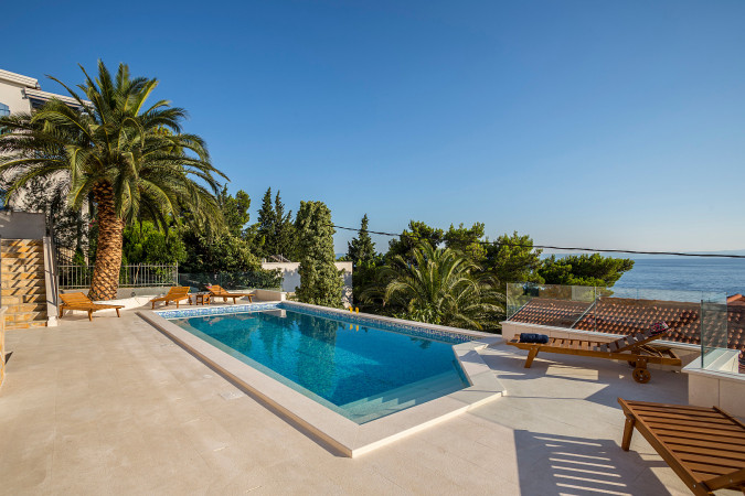 Exterior, Villa Perla in Bratu&scaron; on the Makarska Riviera &ndash; Apartments with a view of the Adriatic Sea Ba&scaron;ka Voda