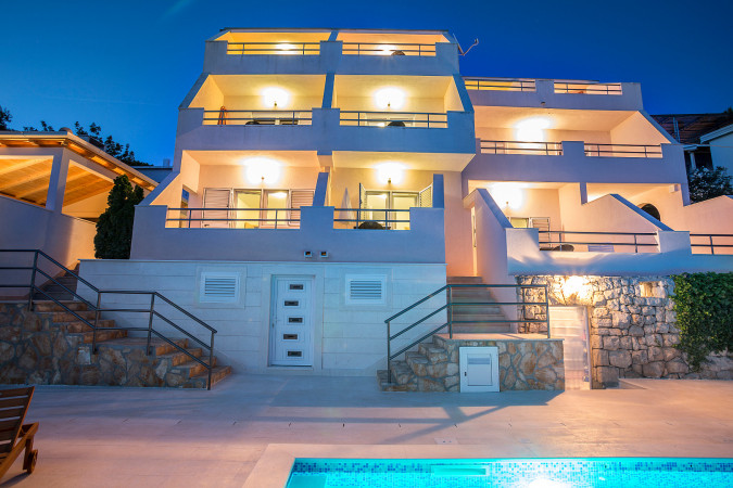 Exterior, Villa Perla in Bratu&scaron; on the Makarska Riviera &ndash; Apartments with a view of the Adriatic Sea Ba&scaron;ka Voda