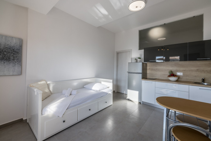 Apartment 9, Villa Perla in Bratu&scaron; on the Makarska Riviera &ndash; Apartments with a view of the Adriatic Sea Ba&scaron;ka Voda