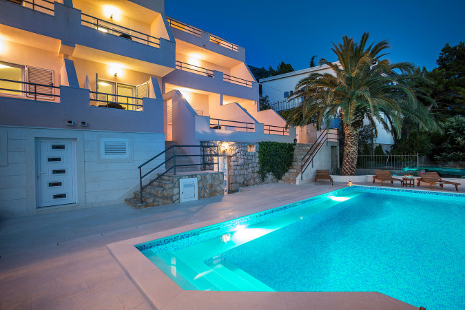 Exterior, Villa Perla in Bratu&scaron; on the Makarska Riviera &ndash; Apartments with a view of the Adriatic Sea Ba&scaron;ka Voda