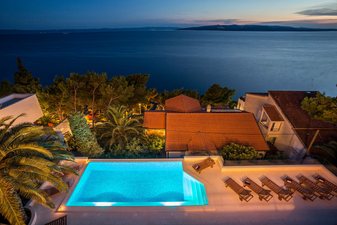 Exterior, Villa Perla in Bratu&scaron; on the Makarska Riviera &ndash; Apartments with a view of the Adriatic Sea Ba&scaron;ka Voda