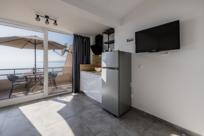 Apartment 2, Villa Perla in Bratu&scaron; on the Makarska Riviera &ndash; Apartments with a view of the Adriatic Sea Ba&scaron;ka Voda