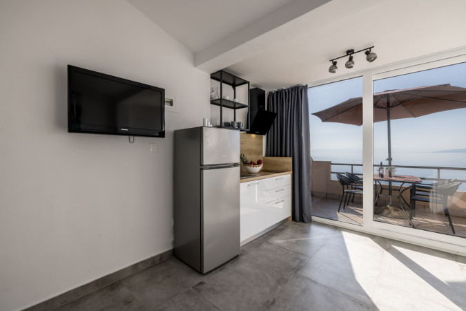 Apartment 1, Villa Perla in Bratu&scaron; on the Makarska Riviera &ndash; Apartments with a view of the Adriatic Sea Ba&scaron;ka Voda