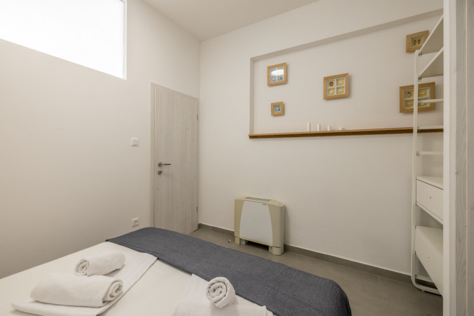 Apartment 9, Villa Perla in Bratu&scaron; on the Makarska Riviera &ndash; Apartments with a view of the Adriatic Sea Ba&scaron;ka Voda