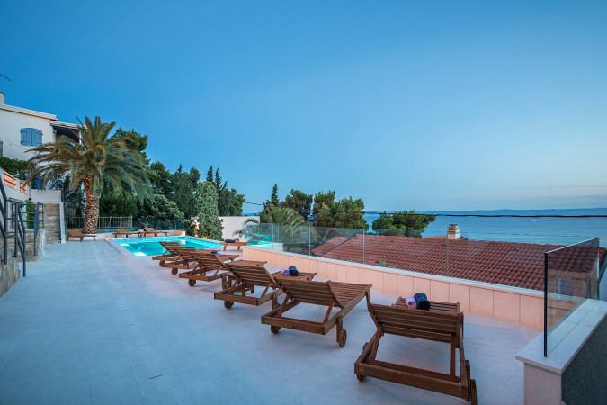 Exterior, Villa Perla in Bratu&scaron; on the Makarska Riviera &ndash; Apartments with a view of the Adriatic Sea Ba&scaron;ka Voda