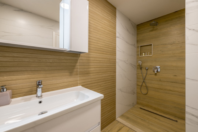 Apartment 8, Villa Perla in Bratu&scaron; on the Makarska Riviera &ndash; Apartments with a view of the Adriatic Sea Ba&scaron;ka Voda