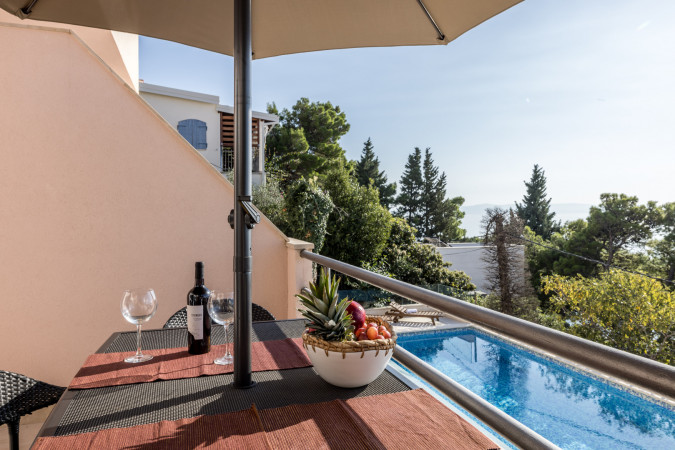 Apartment 7, Villa Perla in Bratu&scaron; on the Makarska Riviera &ndash; Apartments with a view of the Adriatic Sea Ba&scaron;ka Voda