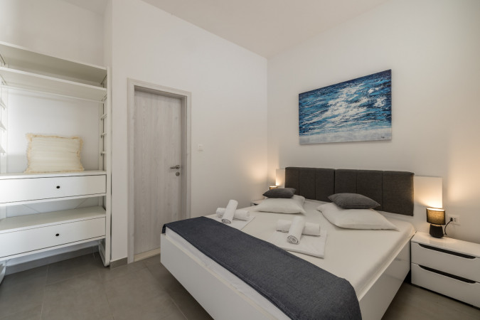 Apartment 9, Villa Perla in Bratu&scaron; on the Makarska Riviera &ndash; Apartments with a view of the Adriatic Sea Ba&scaron;ka Voda