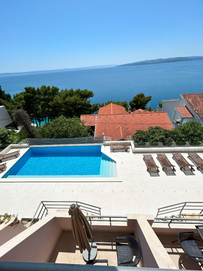 Apartment 5, Villa Perla in Bratu&scaron; on the Makarska Riviera &ndash; Apartments with a view of the Adriatic Sea Ba&scaron;ka Voda