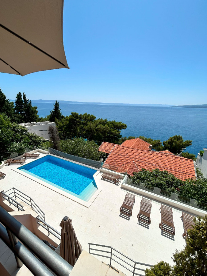 Apartment 6, Villa Perla in Bratu&scaron; on the Makarska Riviera &ndash; Apartments with a view of the Adriatic Sea Ba&scaron;ka Voda