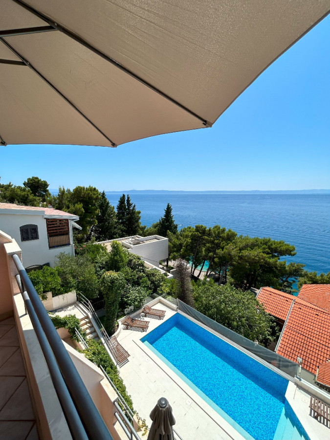 Apartment 4, Villa Perla in Bratu&scaron; on the Makarska Riviera &ndash; Apartments with a view of the Adriatic Sea Ba&scaron;ka Voda