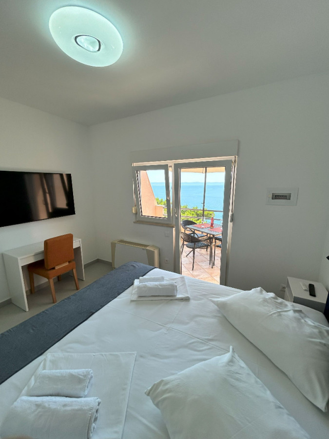 Apartment 6, Villa Perla in Bratu&scaron; on the Makarska Riviera &ndash; Apartments with a view of the Adriatic Sea Ba&scaron;ka Voda