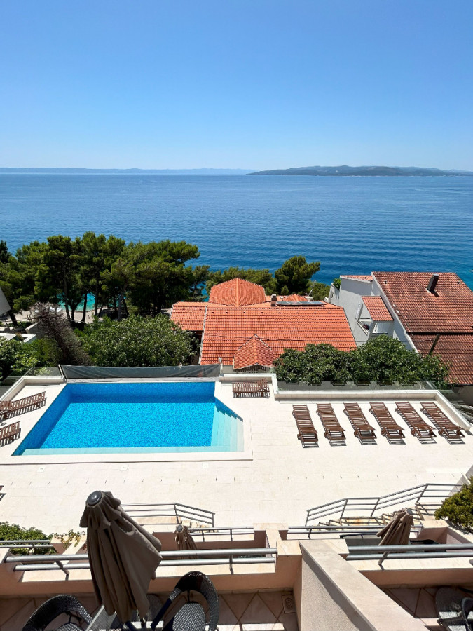 Apartment 4, Villa Perla in Bratu&scaron; on the Makarska Riviera &ndash; Apartments with a view of the Adriatic Sea Ba&scaron;ka Voda