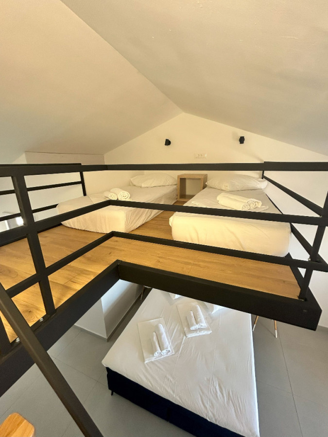 Apartment 4, Villa Perla in Bratu&scaron; on the Makarska Riviera &ndash; Apartments with a view of the Adriatic Sea Ba&scaron;ka Voda