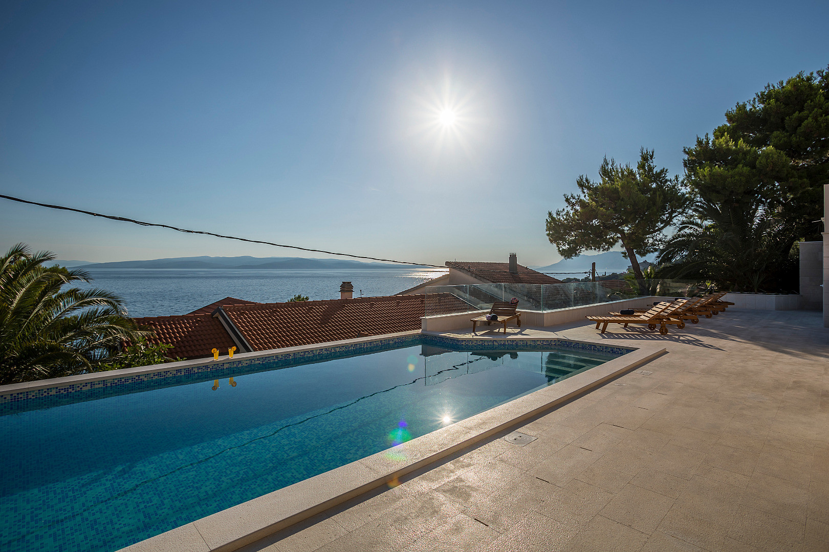 Villa Apartments Perla Bratu&scaron; - A blend of modern design and nature, Villa Perla in Bratu&scaron; on the Makarska Riviera &ndash; Apartments with a view of the Adriatic Sea Ba&scaron;ka Voda