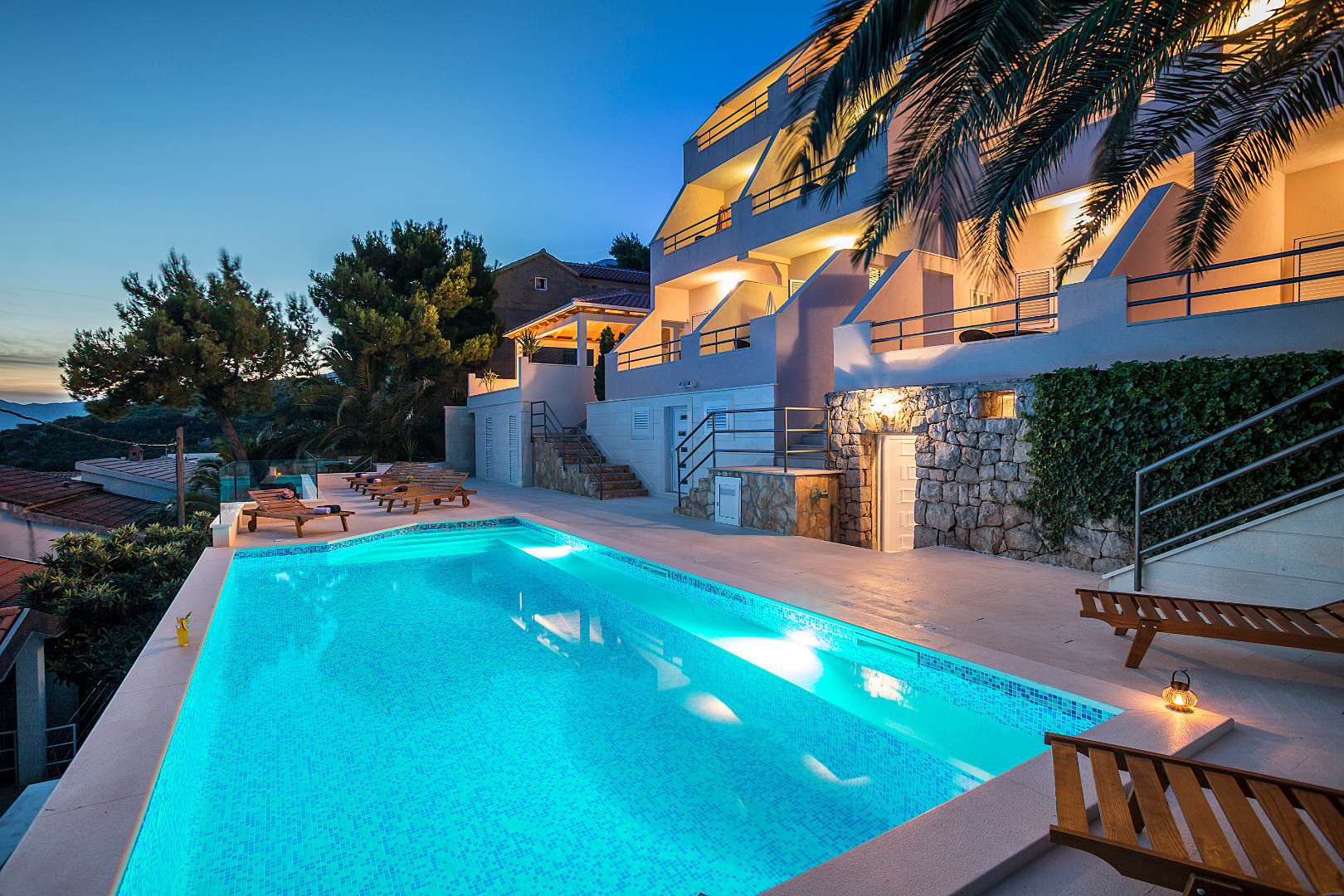 Villa Apartments Perla Bratu&scaron; - A blend of modern design and nature, Villa Perla in Bratu&scaron; on the Makarska Riviera &ndash; Apartments with a view of the Adriatic Sea Ba&scaron;ka Voda